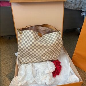 Checkered Tan and Cream Women's Bag Louis Vuitton. Authentic
